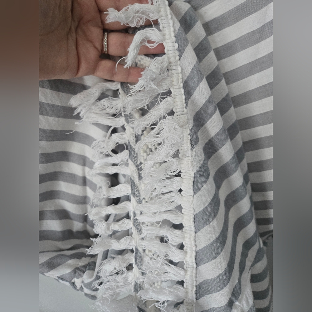 🎁 BLUESTEEL Striped Gray and White Romper - Picture 5 of 8